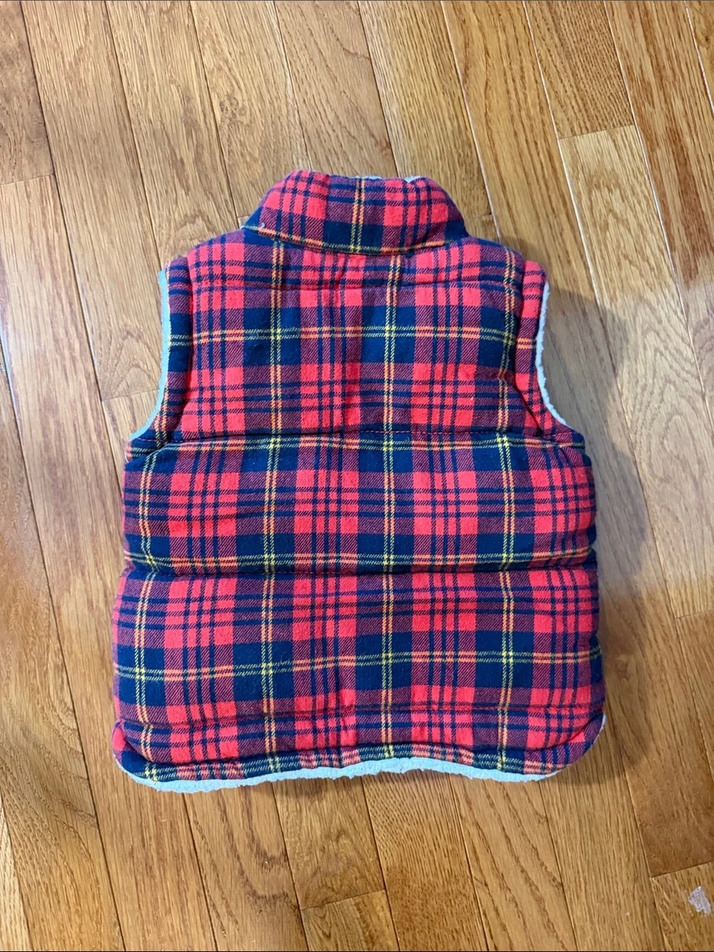 Old Navy - 12-18M- Red and Navy Plaid Sherpa-Lined Kids Vest